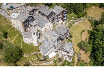 Villaggio di Farettaz visto dall'alto