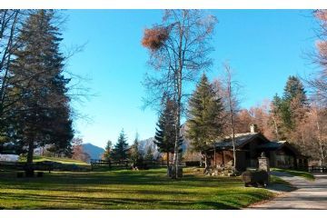 Area attrezzata e bar ristoro Coumarial